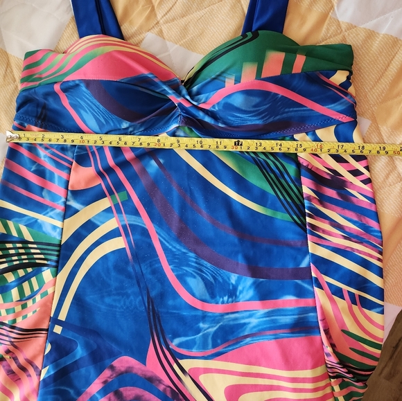 Beautiful flowing swim tunic/ dress, size large - Picture 5 of 6